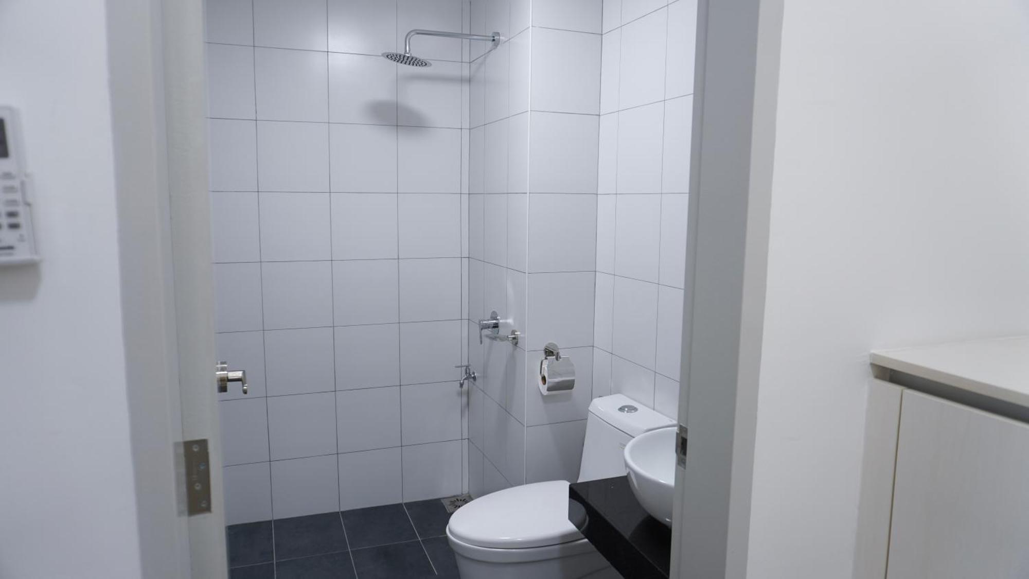 Apartment Chambers *